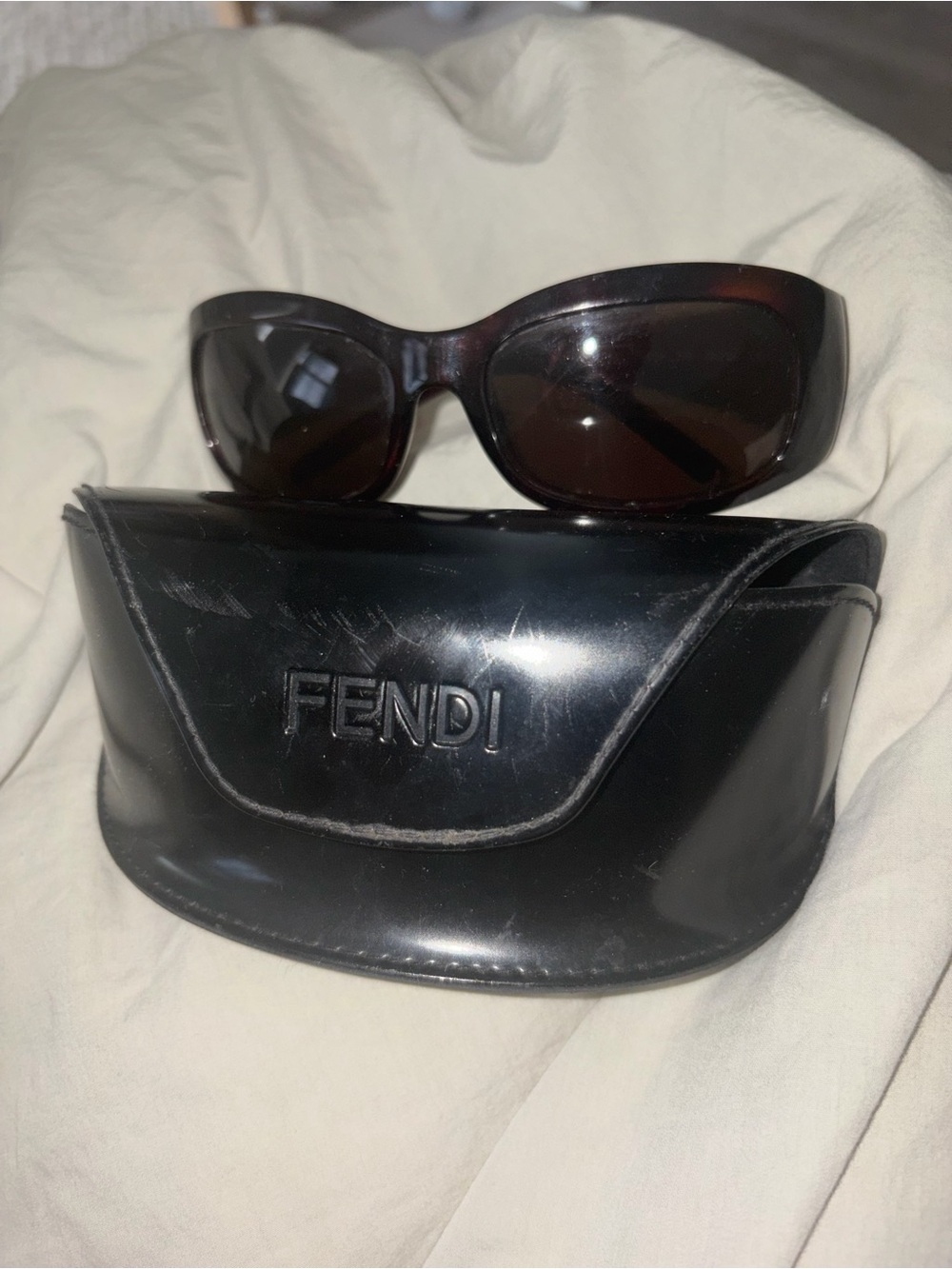 Fendi Brown Tortoise FF Logo Sunglasses with Black Case - Picture 3 of 3